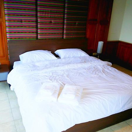 Patong Tower By United 21 Thailand Room photo
